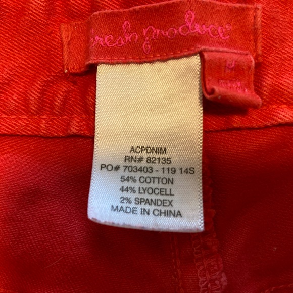 Stretchy Denim Capri Pants - Picture 6 of 7